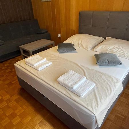 Apartment Ado セルツェ エクステリア 写真